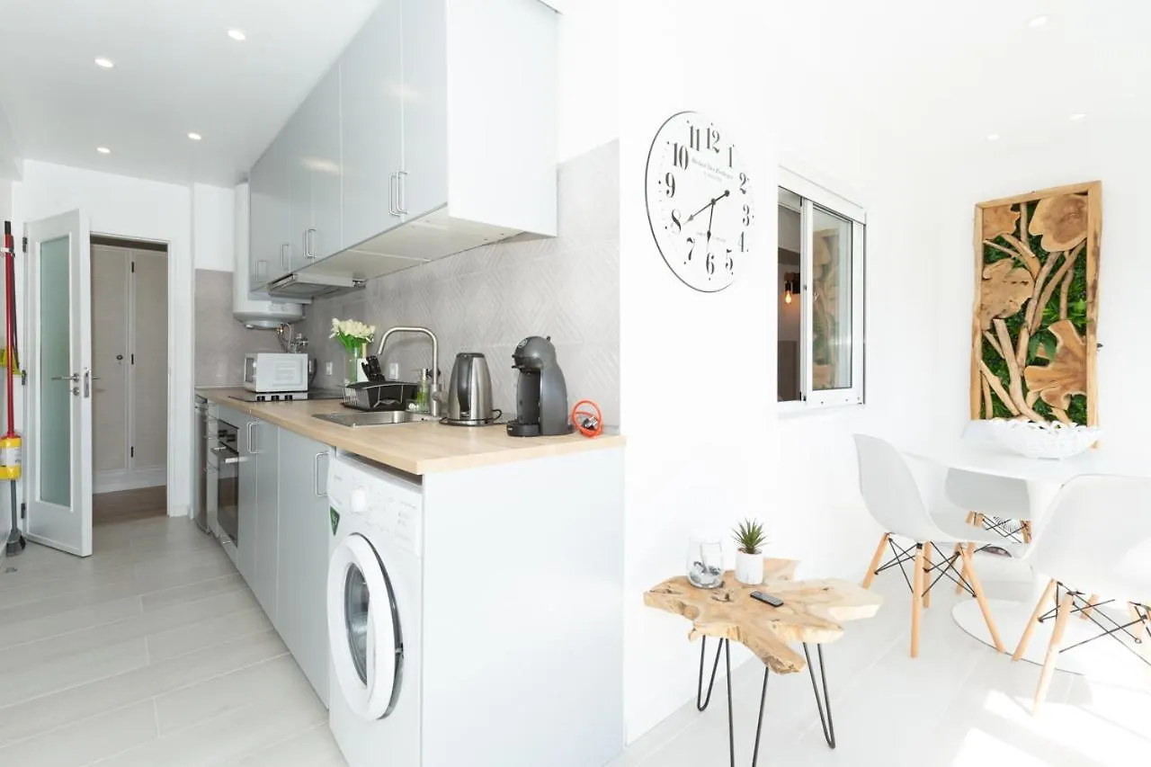 Beachome4U2 Carcavelos  Apartment