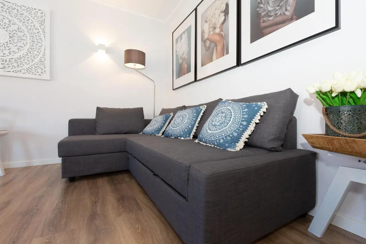 Apartment Beachome4U2 Carcavelos  Portugal
